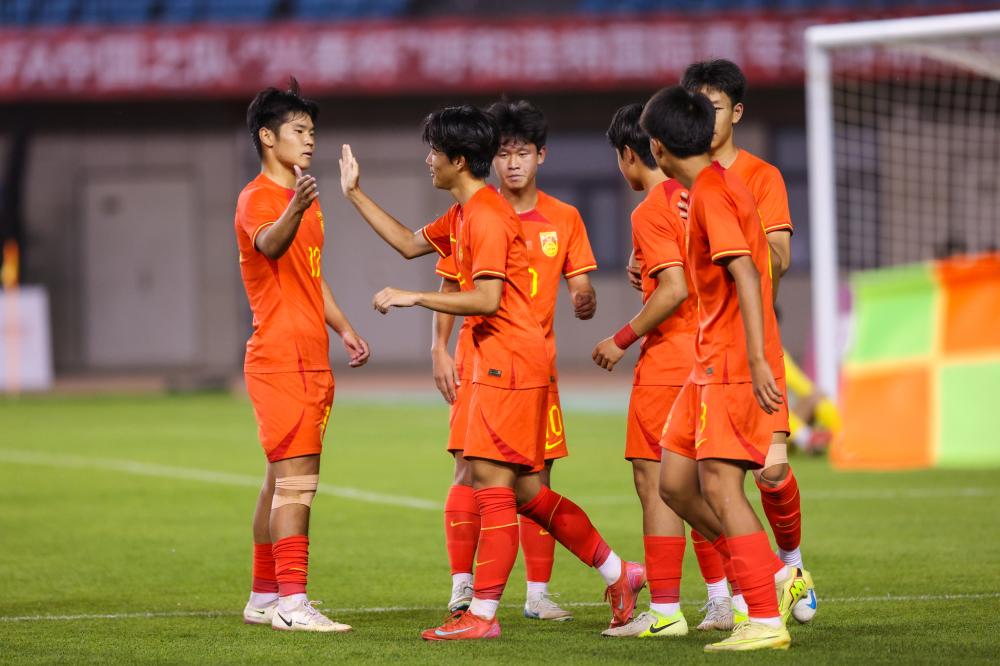 从青训门神到世界杯传奇队长卡西利亚斯如何定义现代足球守门员的黄金时代